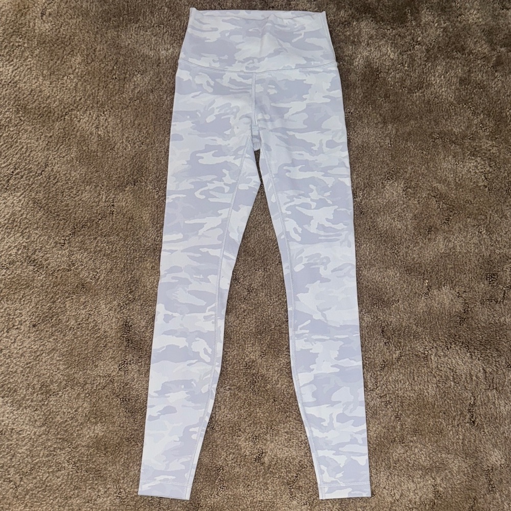 NWOT Lululemon Athletica Grey Camo High-Rise Leggings